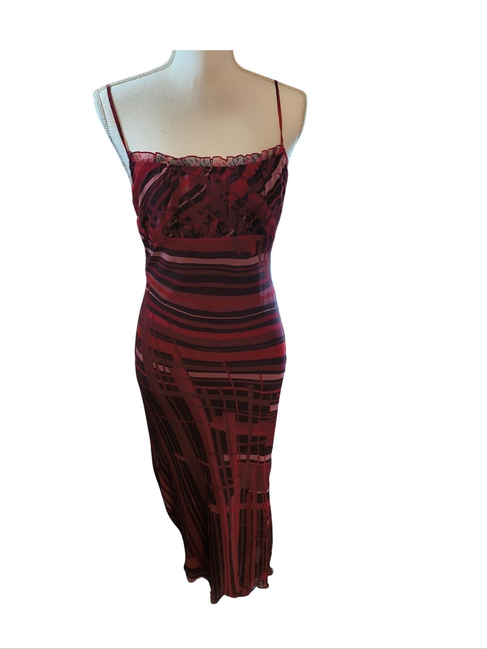 Sleeveless Burgundy & Black Striped Asymetrical Maxi Dress (7)
